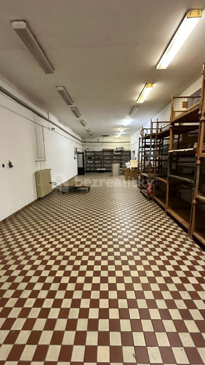 Prenájom nebytového priestoru 500 m², Zahradní, Klatovy, Plzeňský kraj Prenájom nebytového priestoru 500 m², Zahradní, Klatovy, Plzeňský kraj