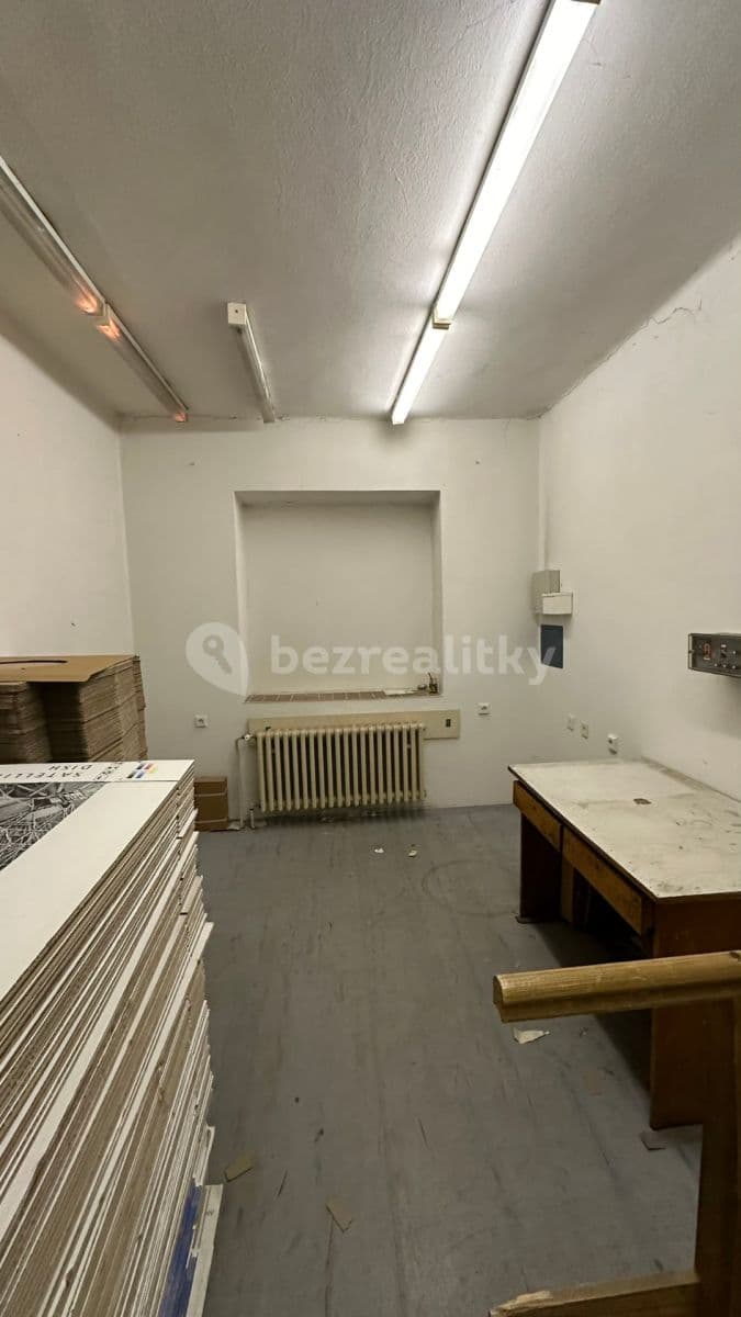 Prenájom nebytového priestoru 500 m², Zahradní, Klatovy, Plzeňský kraj Prenájom nebytového priestoru 500 m², Zahradní, Klatovy, Plzeňský kraj