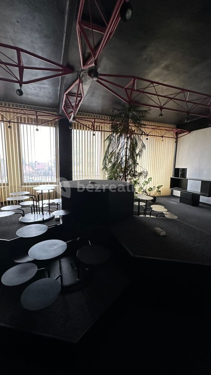 Prenájom nebytového priestoru 500 m², Zahradní, Klatovy, Plzeňský kraj Prenájom nebytového priestoru 500 m², Zahradní, Klatovy, Plzeňský kraj