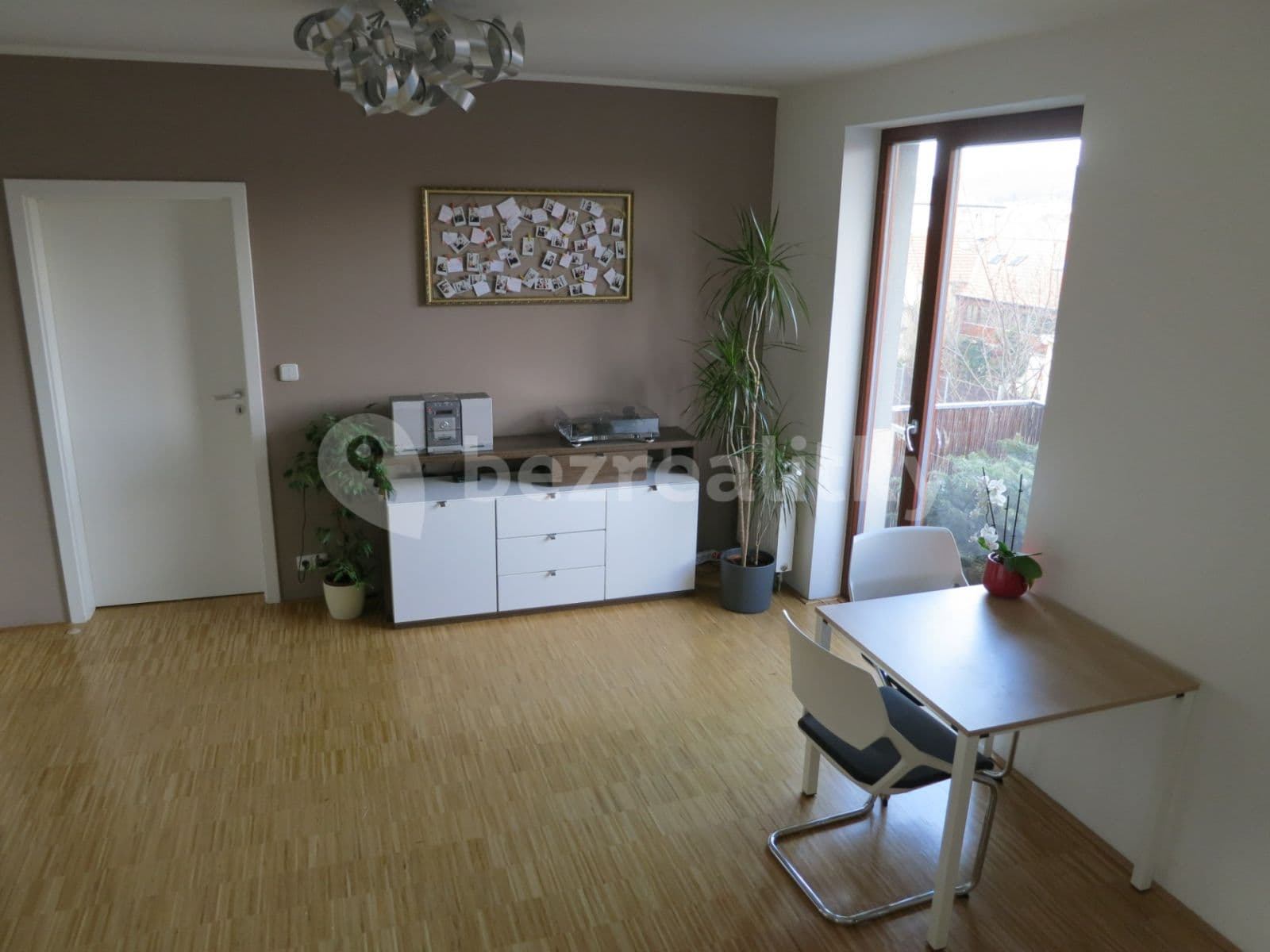 Prenájom bytu 2-izbový 57 m², Na Srážku, Praha, Praha