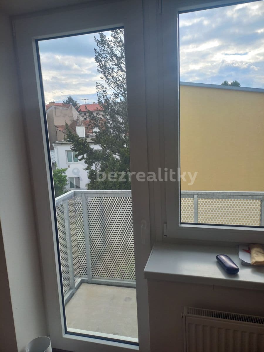 Prenájom bytu 1-izbový 25 m², Poděbradova, Brno, Jihomoravský kraj Prenájom bytu 1-izbový 25 m², Poděbradova, Brno, Jihomoravský kraj