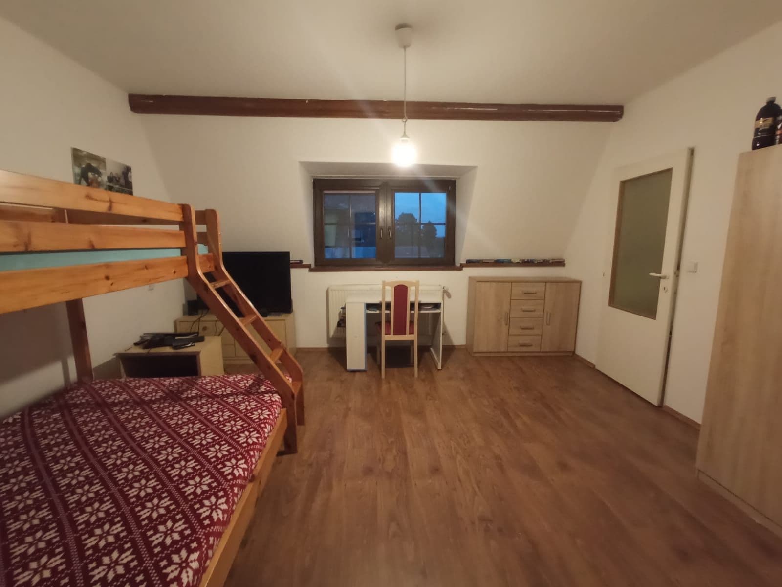 Prenájom bytu 2-izbový 60 m², Vítězná, Hranice, Karlovarský kraj Prenájom bytu 2-izbový 60 m², Vítězná, Hranice, Karlovarský kraj