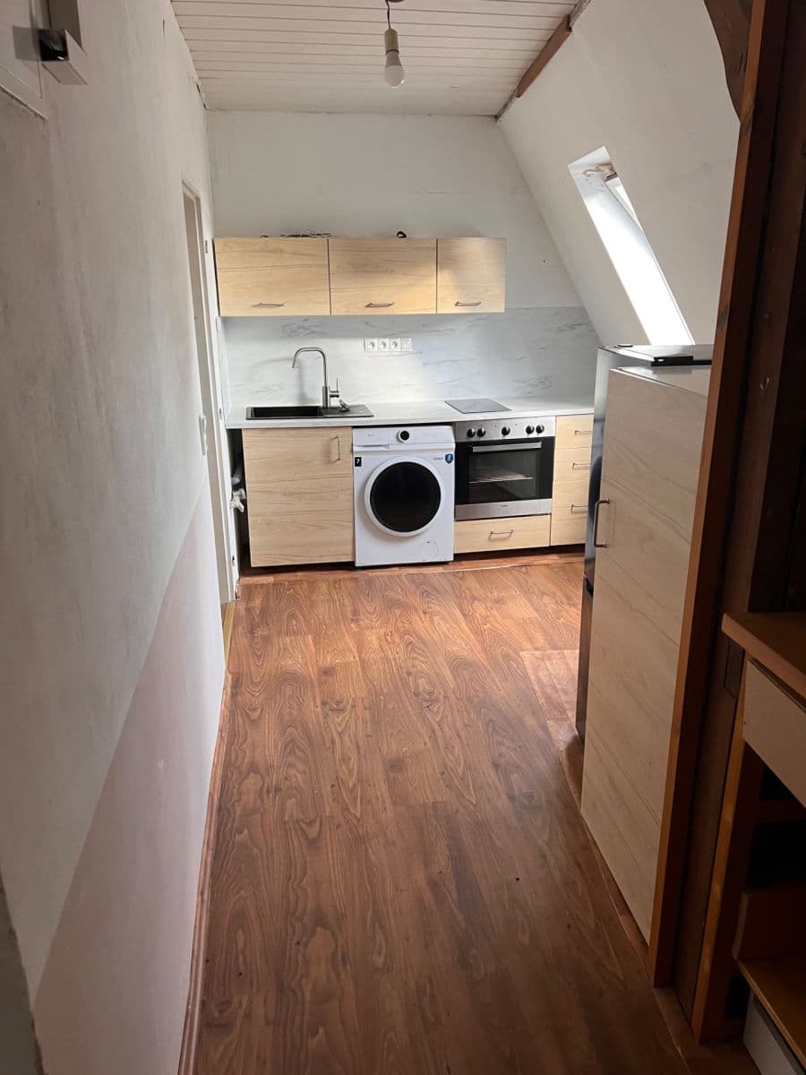 Prenájom bytu 2-izbový 60 m², Vítězná, Hranice, Karlovarský kraj Prenájom bytu 2-izbový 60 m², Vítězná, Hranice, Karlovarský kraj