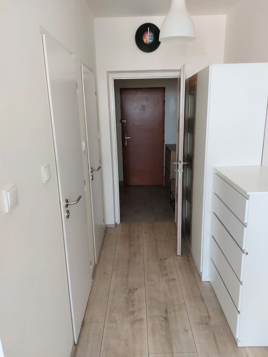 Prenájom bytu 1-izbový 28 m², Jahodová, Praha, Praha Prenájom bytu 1-izbový 28 m², Jahodová, Praha, Praha