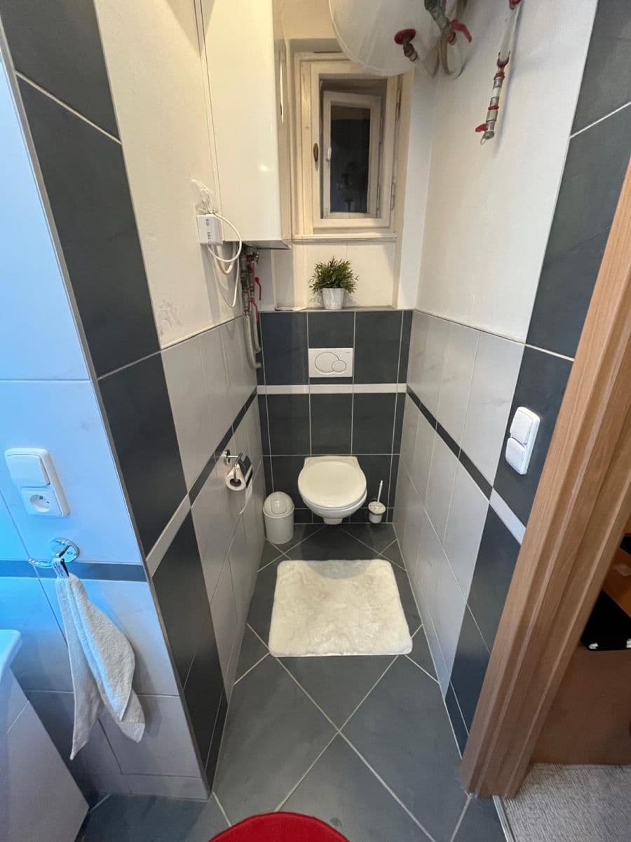 Prenájom bytu 32 m², Hadovitá, Praha, Praha Prenájom bytu 32 m², Hadovitá, Praha, Praha
