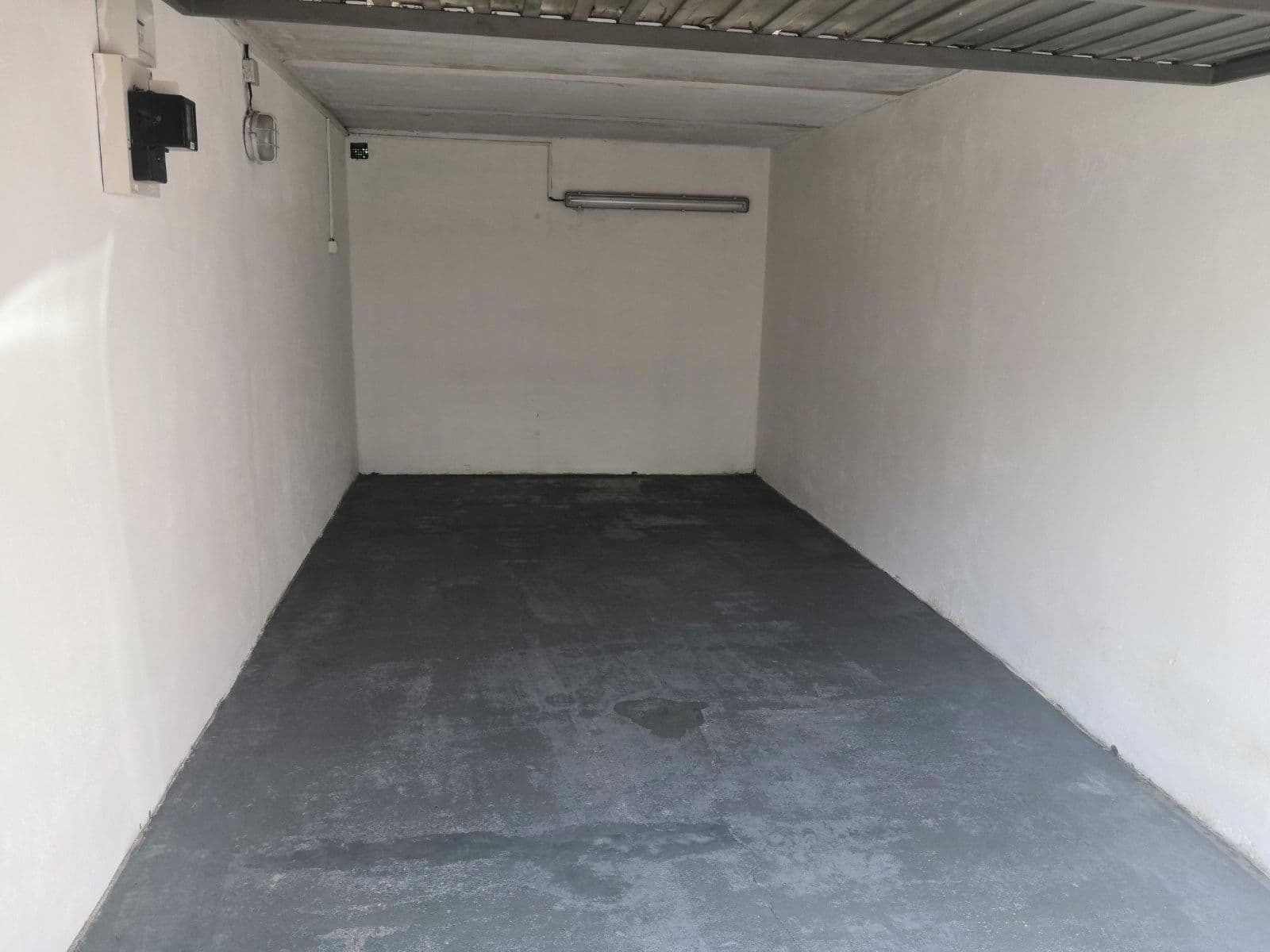 Prenájom garáže 17 m², Houdova, Praha, Praha Prenájom garáže 17 m², Houdova, Praha, Praha
