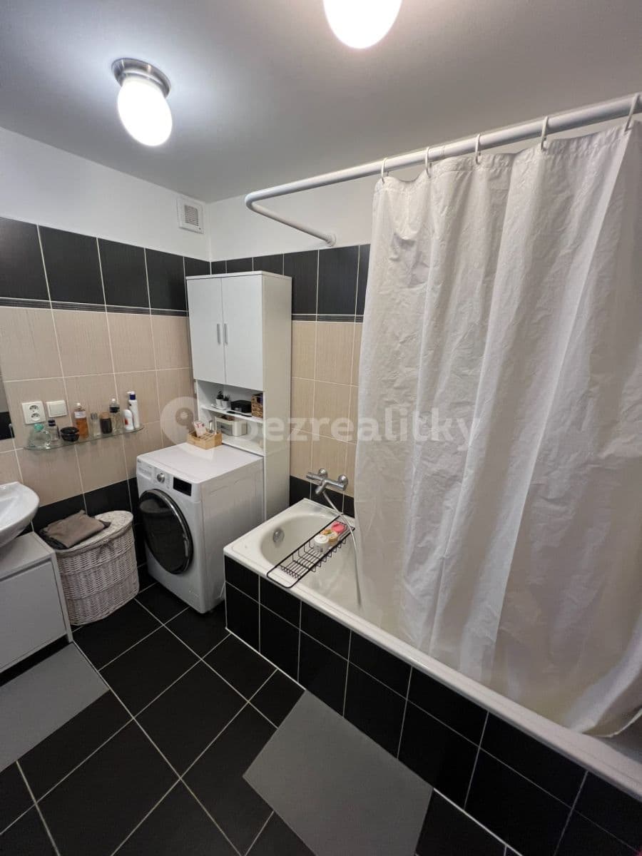 Predaj bytu 2-izbový 45 m², Pelušková, Praha, Praha Predaj bytu 2-izbový 45 m², Pelušková, Praha, Praha