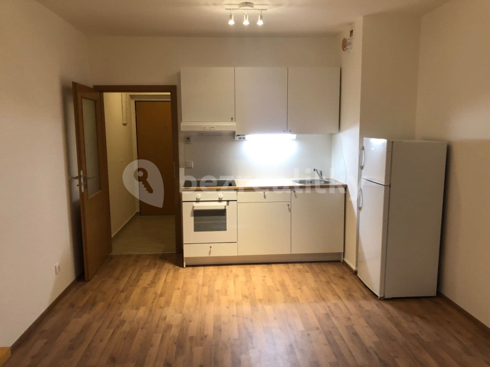 Prenájom bytu 1-izbový 27 m², Bolzanova, Chýně, Středočeský kraj Prenájom bytu 1-izbový 27 m², Bolzanova, Chýně, Středočeský kraj