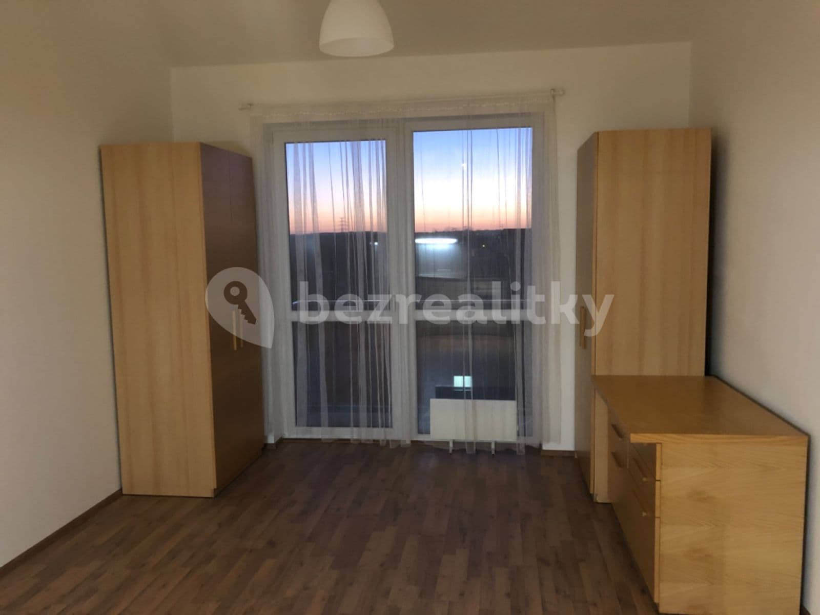 Prenájom bytu 1-izbový 27 m², Bolzanova, Chýně, Středočeský kraj Prenájom bytu 1-izbový 27 m², Bolzanova, Chýně, Středočeský kraj