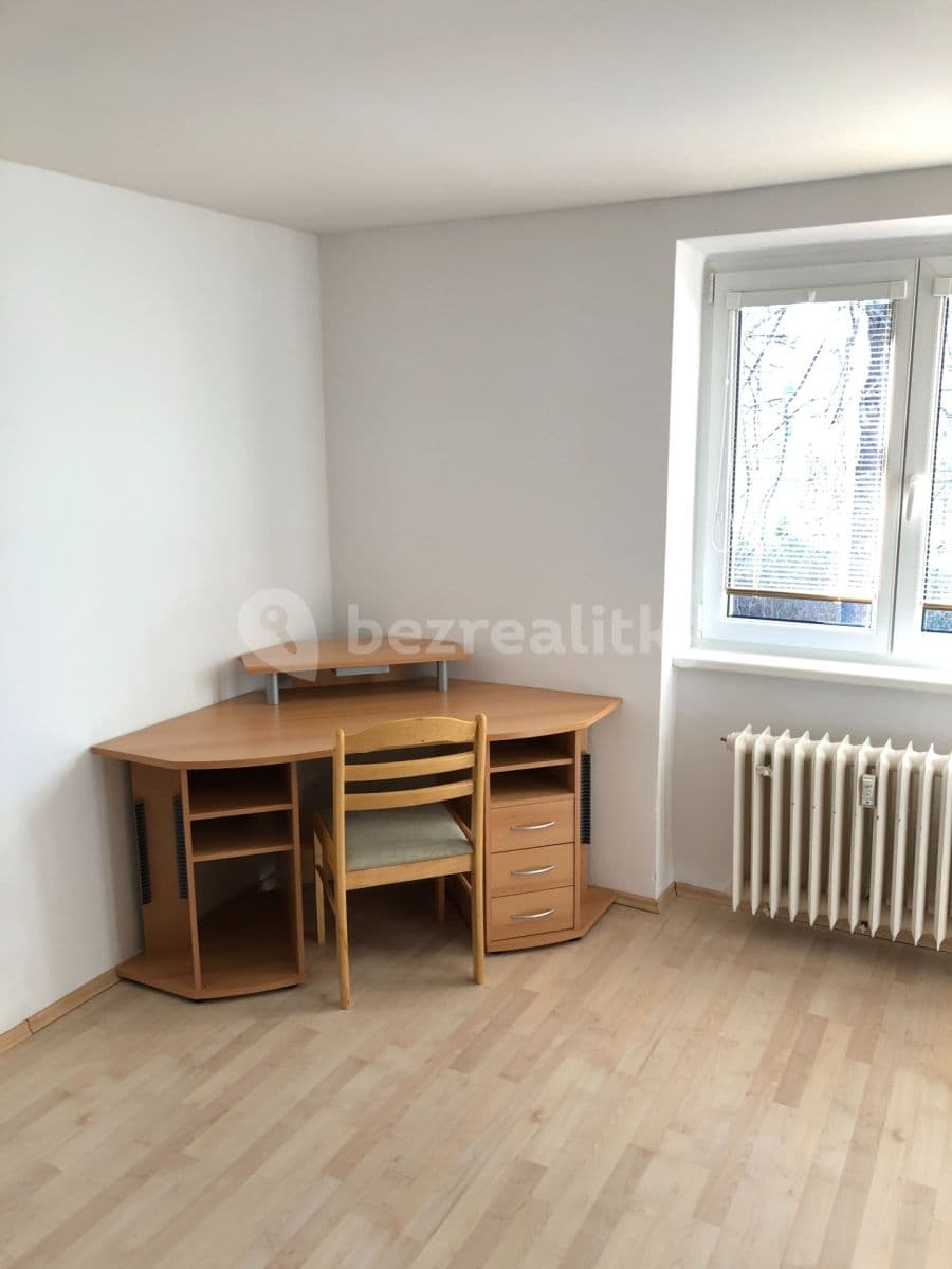 Prenájom bytu 3-izbový 80 m², Tvrdého, Praha, Praha Prenájom bytu 3-izbový 80 m², Tvrdého, Praha, Praha
