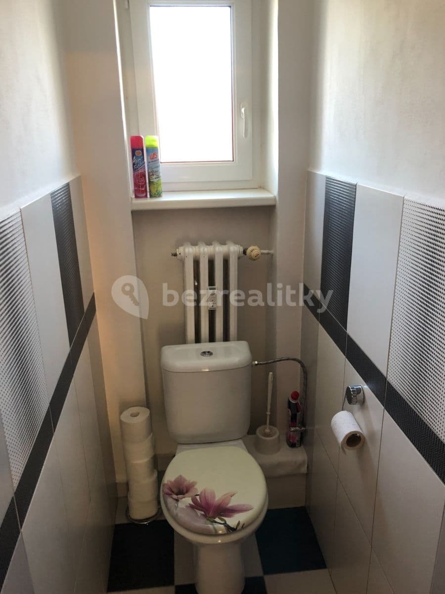 Prenájom bytu 3-izbový 80 m², Tvrdého, Praha, Praha Prenájom bytu 3-izbový 80 m², Tvrdého, Praha, Praha