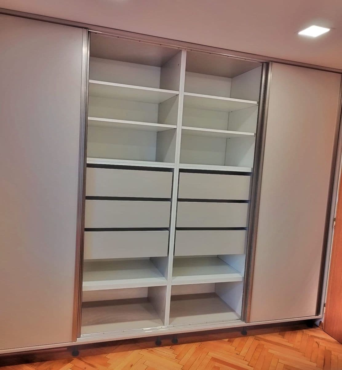 Prenájom bytu 3-izbový 80 m², Tvrdého, Praha, Praha Prenájom bytu 3-izbový 80 m², Tvrdého, Praha, Praha