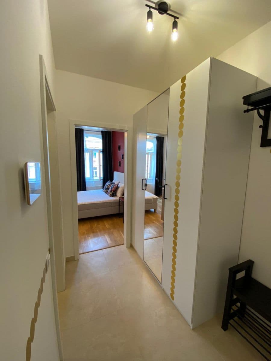 Prenájom bytu 24 m², Tyršova, Praha, Praha Prenájom bytu 24 m², Tyršova, Praha, Praha
