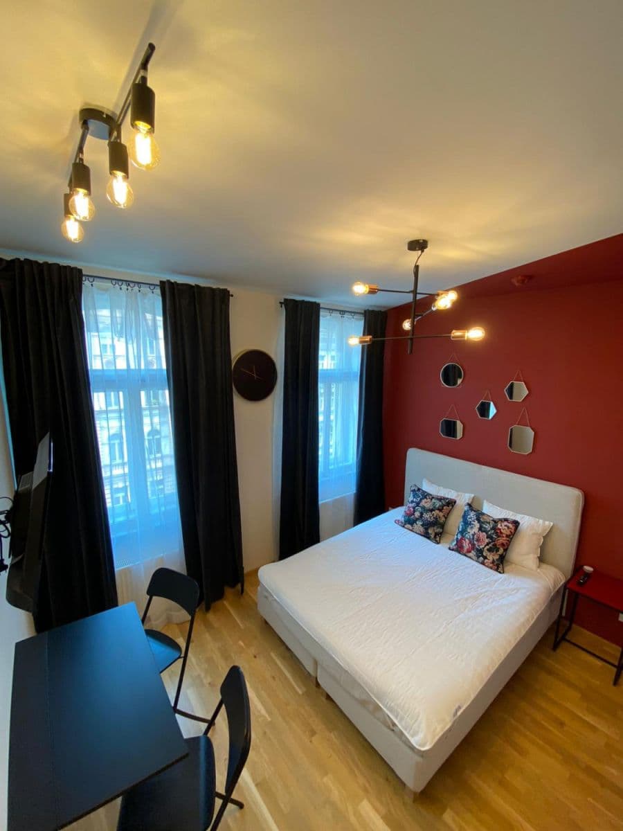 Prenájom bytu 24 m², Tyršova, Praha, Praha Prenájom bytu 24 m², Tyršova, Praha, Praha