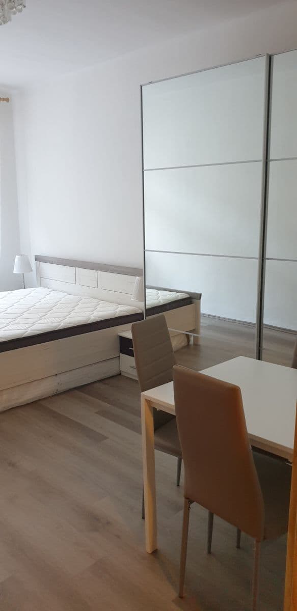 Prenájom bytu 56 m², Vltavská, Praha, Praha Prenájom bytu 56 m², Vltavská, Praha, Praha