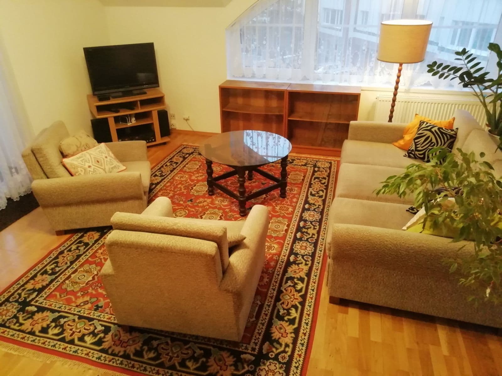 Prenájom bytu 98 m², Na Okrouhlíku, Praha, Praha Prenájom bytu 98 m², Na Okrouhlíku, Praha, Praha