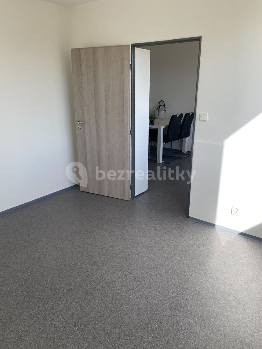 Prenájom bytu 2-izbový 35 m², Veverkova, Hradec Králové, Královéhradecký kraj Prenájom bytu 2-izbový 35 m², Veverkova, Hradec Králové, Královéhradecký kraj