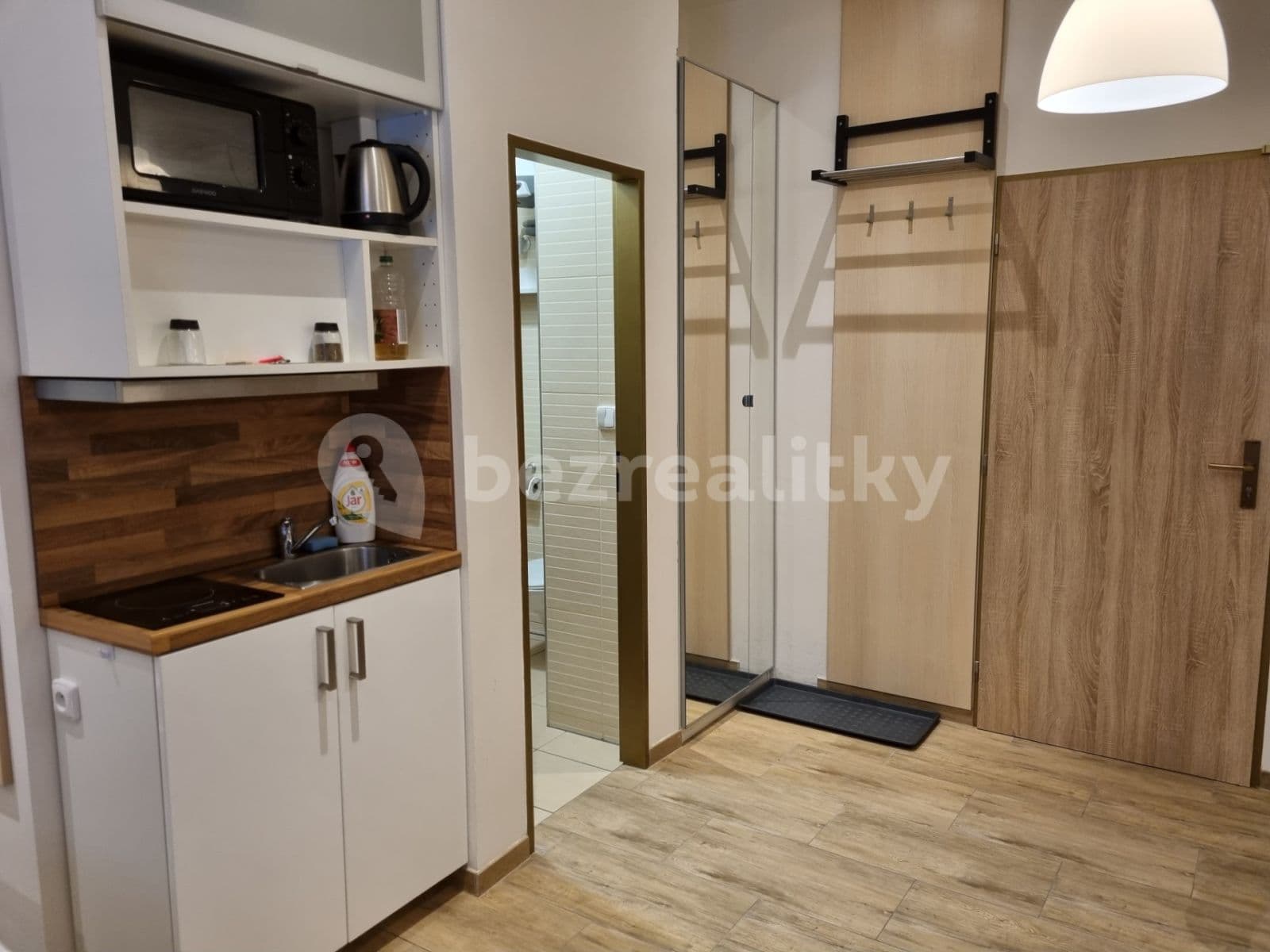 Prenájom bytu 1-izbový 25 m², Poupětova, Praha, Praha Prenájom bytu 1-izbový 25 m², Poupětova, Praha, Praha