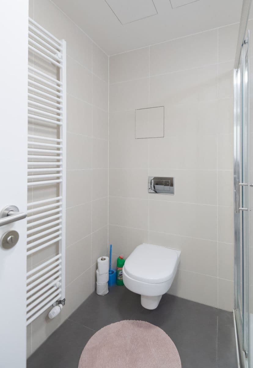 Prenájom bytu 35 m², Koněvova, Praha, Praha Prenájom bytu 35 m², Koněvova, Praha, Praha