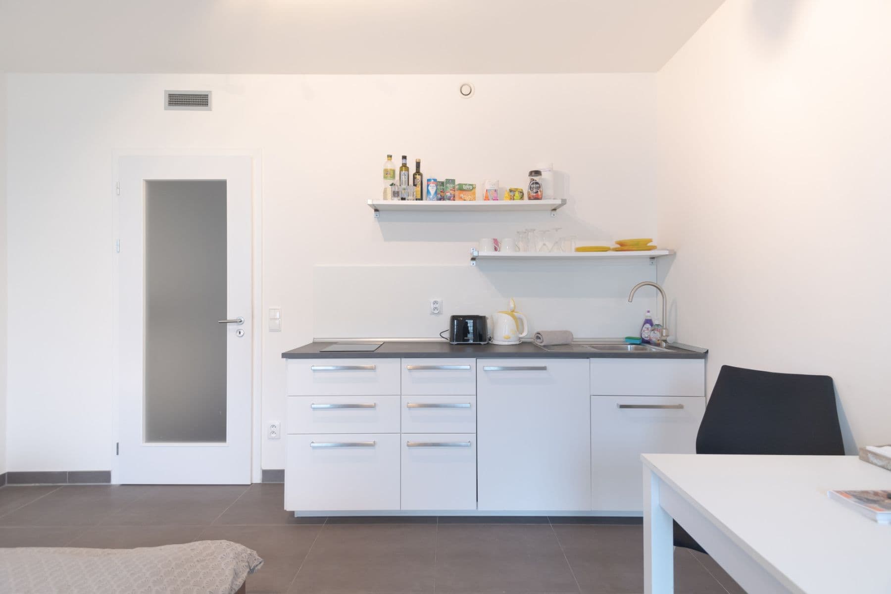 Prenájom bytu 35 m², Koněvova, Praha, Praha Prenájom bytu 35 m², Koněvova, Praha, Praha