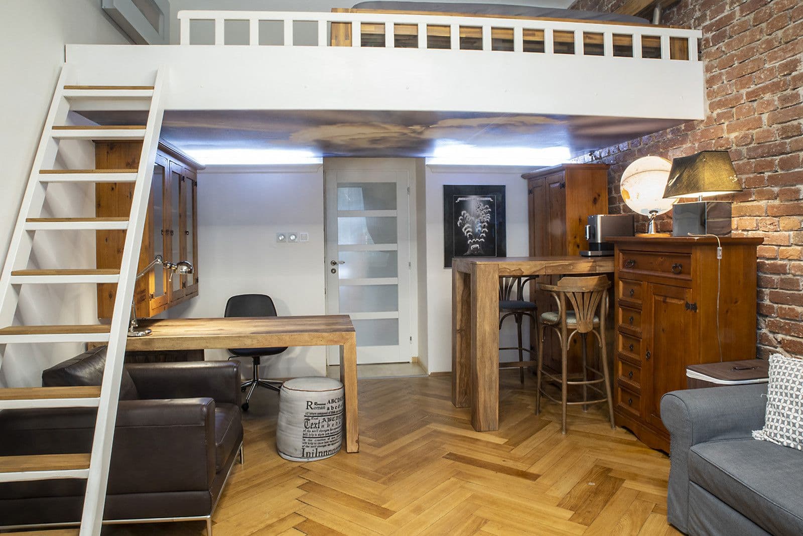 Prenájom bytu 33 m², Pernerova, Praha, Praha Prenájom bytu 33 m², Pernerova, Praha, Praha