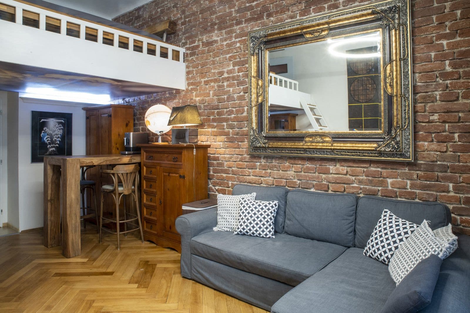 Prenájom bytu 33 m², Pernerova, Praha, Praha Prenájom bytu 33 m², Pernerova, Praha, Praha