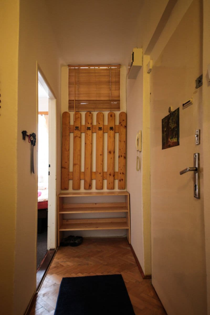 Prenájom bytu 90 m², Stroupežnického, Praha, Praha Prenájom bytu 90 m², Stroupežnického, Praha, Praha
