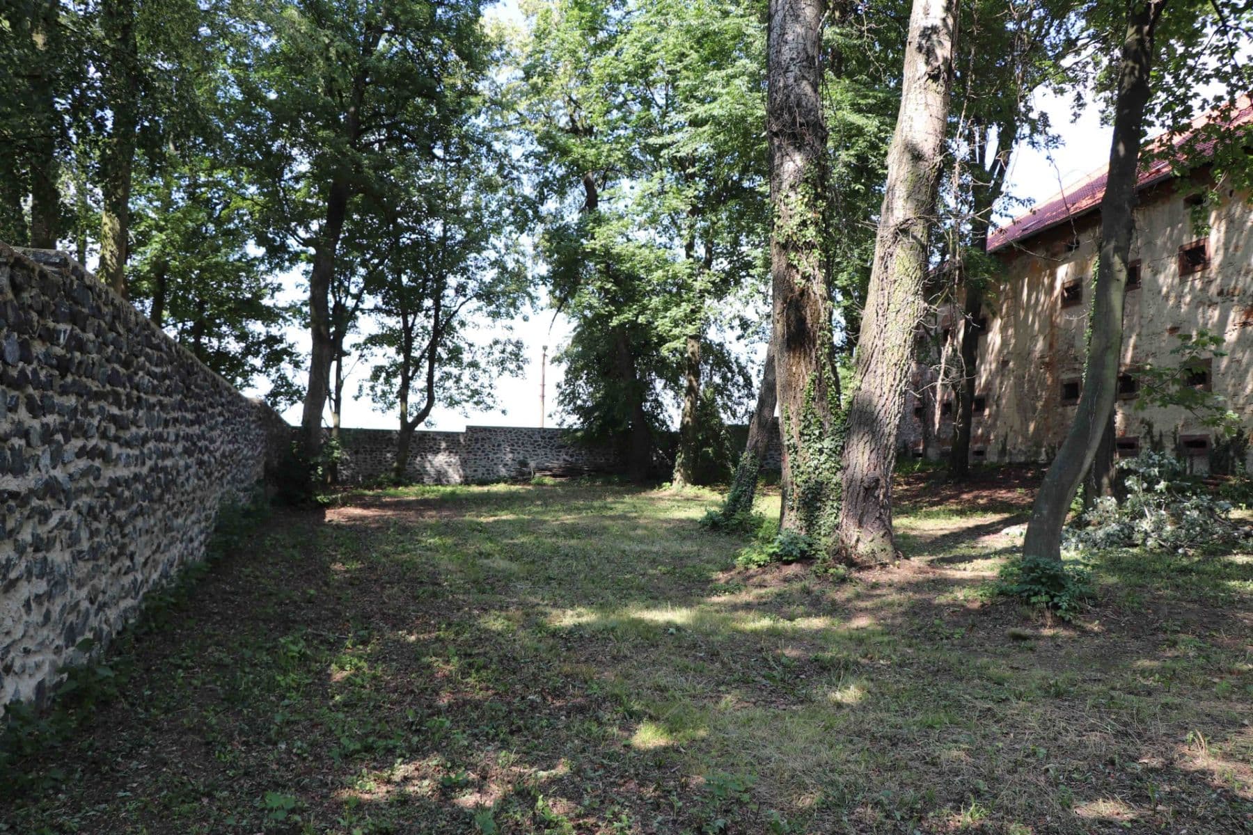 Predaj nebytového priestoru 900 m², Polní Voděrady, Středočeský kraj Predaj nebytového priestoru 900 m², Polní Voděrady, Středočeský kraj