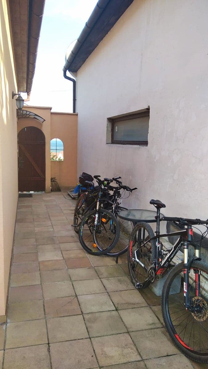 Prenájom bytu 220 m², Vinařská, Pavlov, Jihomoravský kraj Prenájom bytu 220 m², Vinařská, Pavlov, Jihomoravský kraj