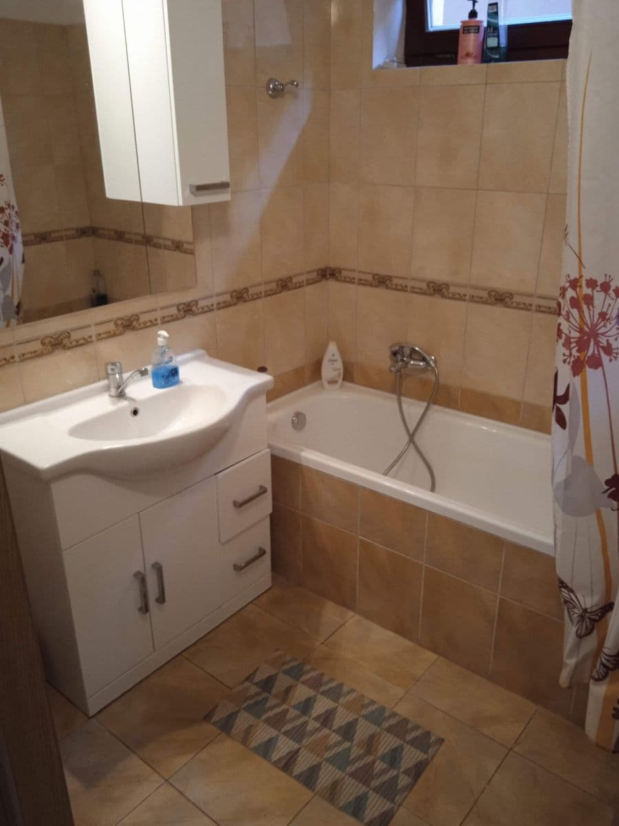 Prenájom bytu 220 m², Vinařská, Pavlov, Jihomoravský kraj Prenájom bytu 220 m², Vinařská, Pavlov, Jihomoravský kraj