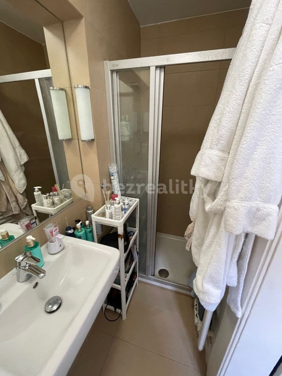 Prenájom bytu 2-izbový 48 m², Veverkova, Praha, Praha Prenájom bytu 2-izbový 48 m², Veverkova, Praha, Praha