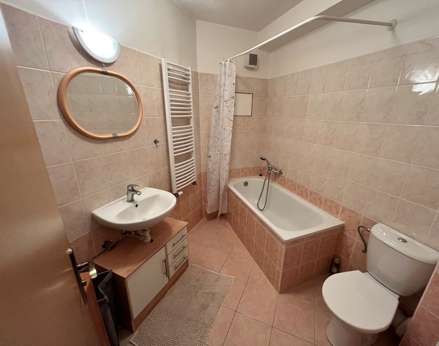 Predaj bytu 2-izbový 32 m², Rokytnice nad Jizerou, Liberecký kraj Predaj bytu 2-izbový 32 m², Rokytnice nad Jizerou, Liberecký kraj