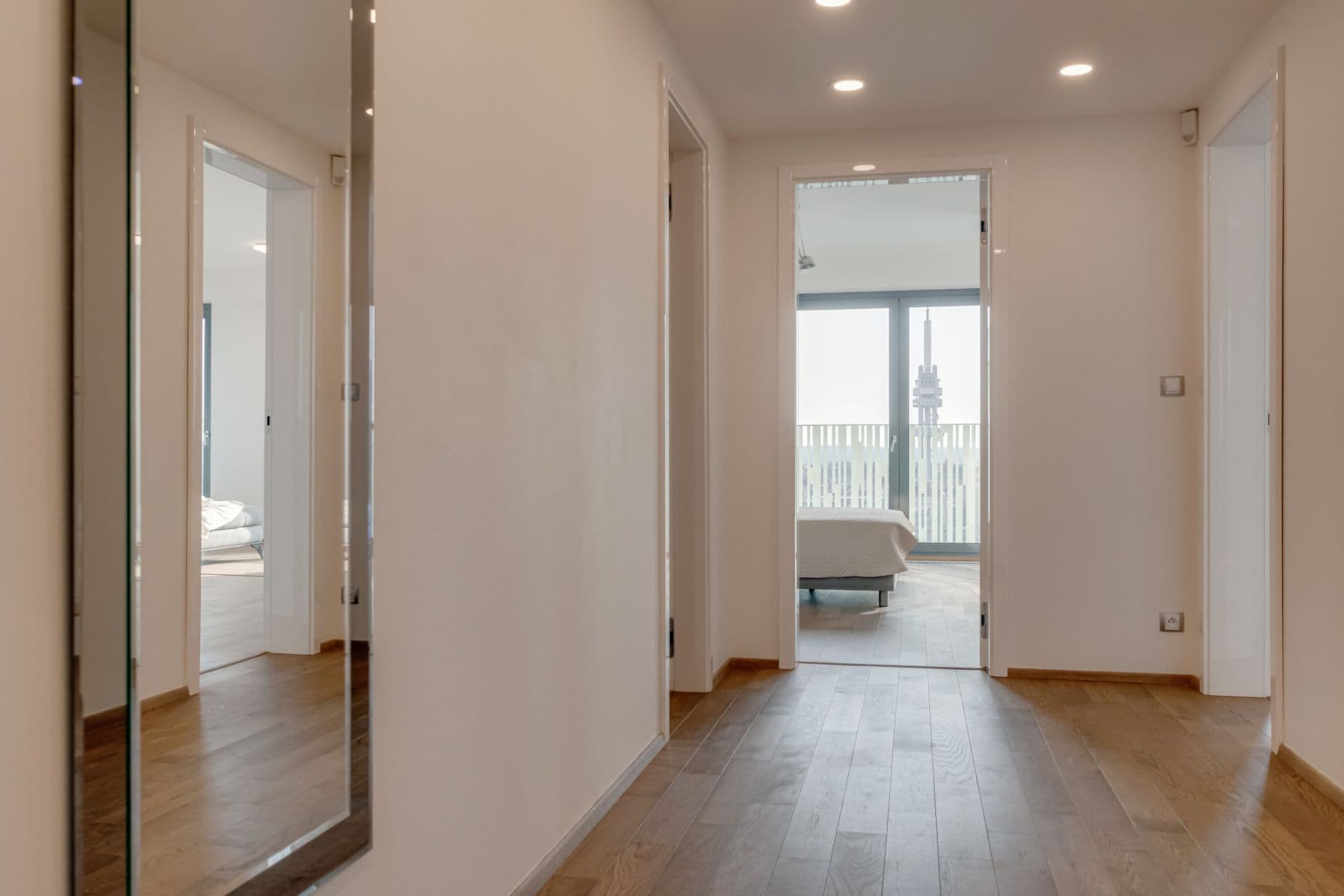 Prenájom bytu 80 m², Olšanská H, Praha, Praha Prenájom bytu 80 m², Olšanská H, Praha, Praha