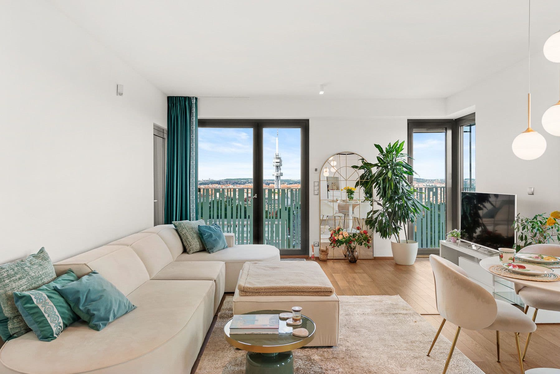 Prenájom bytu 80 m², Olšanská H, Praha, Praha Prenájom bytu 80 m², Olšanská H, Praha, Praha