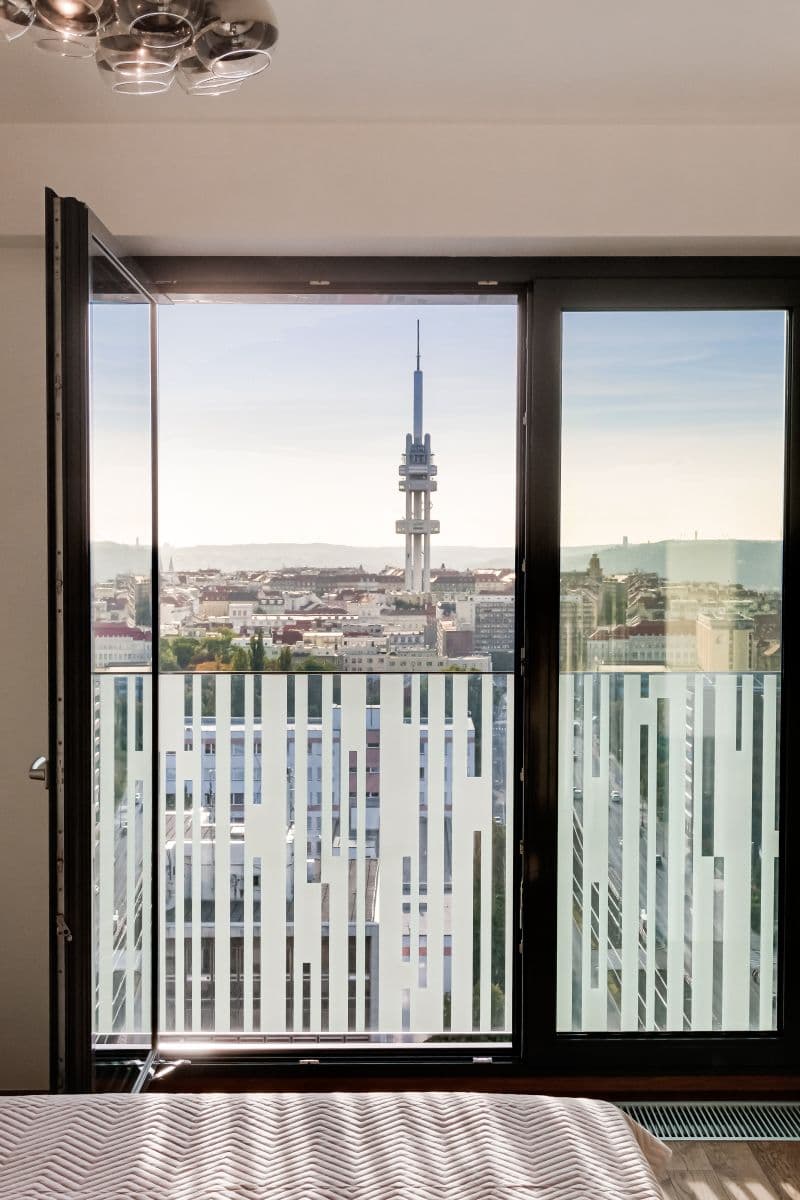 Prenájom bytu 80 m², Olšanská H, Praha, Praha Prenájom bytu 80 m², Olšanská H, Praha, Praha