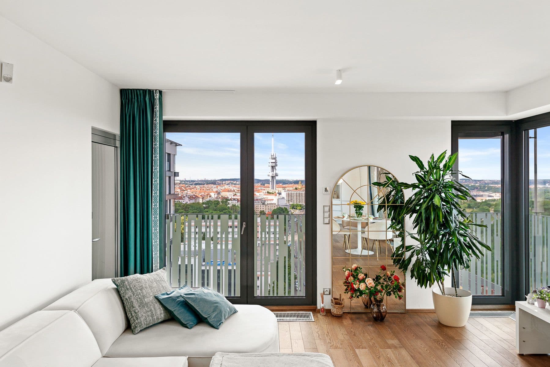 Prenájom bytu 80 m², Olšanská H, Praha, Praha Prenájom bytu 80 m², Olšanská H, Praha, Praha