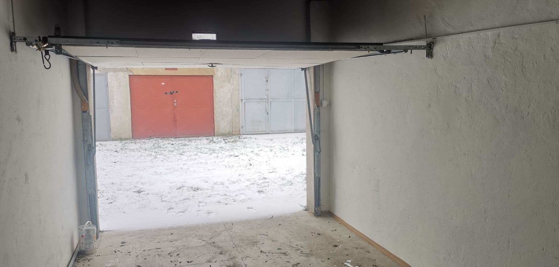 Prenájom garáže 18 m², U Trati, Praha, Praha Prenájom garáže 18 m², U Trati, Praha, Praha