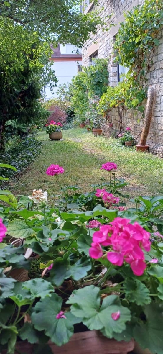 Prenájom bytu 2-izbový 75 m², Pod Děvínem, Praha, Praha Prenájom bytu 2-izbový 75 m², Pod Děvínem, Praha, Praha