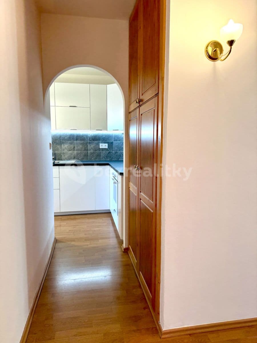 Prenájom bytu 3-izbový 91 m², Na Křivce, Praha, Praha Prenájom bytu 3-izbový 91 m², Na Křivce, Praha, Praha