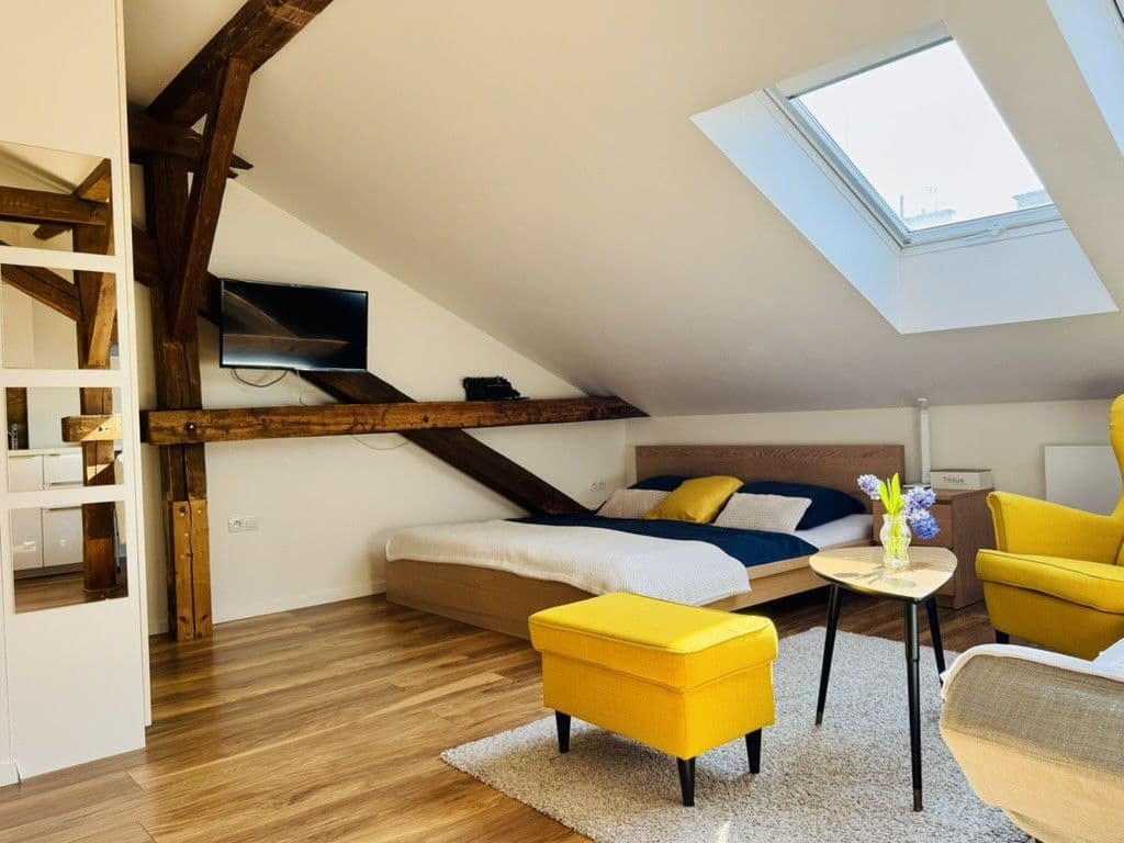 Prenájom bytu 34 m², Bulharská, Praha, Praha Prenájom bytu 34 m², Bulharská, Praha, Praha