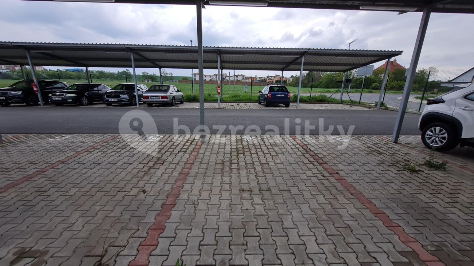 Prenájom garáže 10 m², Želetická, Praha, Praha Prenájom garáže 10 m², Želetická, Praha, Praha
