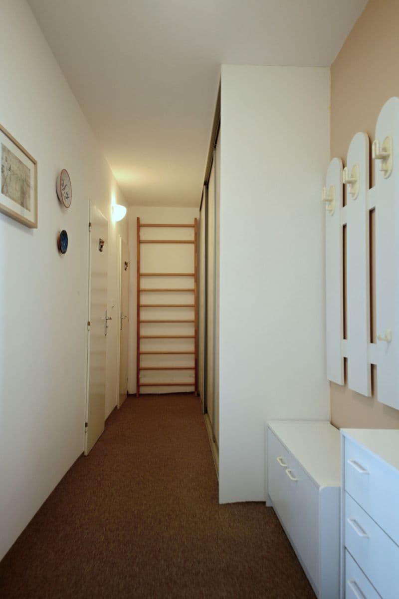 Prenájom bytu 60 m², U Sluncové, Praha, Praha Prenájom bytu 60 m², U Sluncové, Praha, Praha