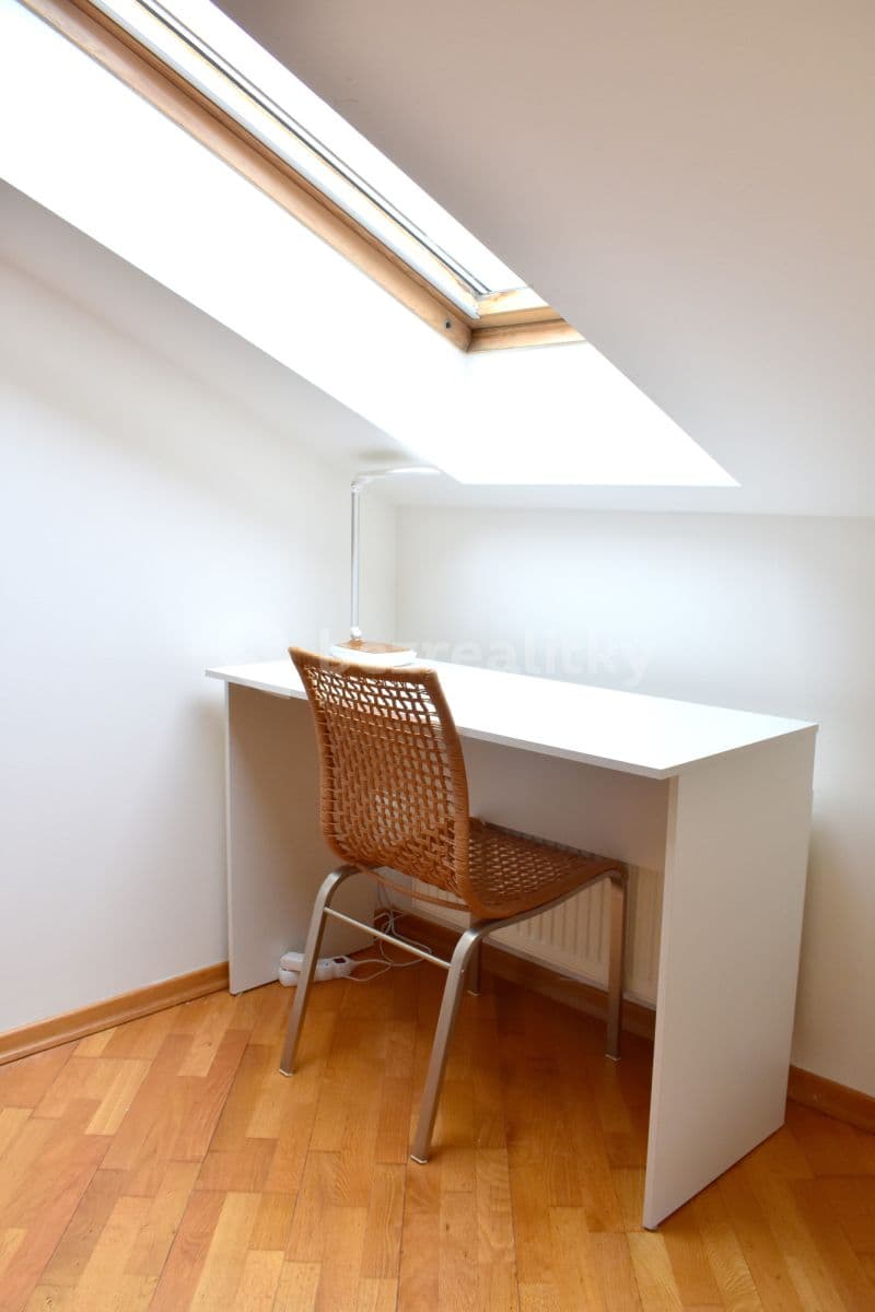 Prenájom bytu 60 m², Staropramenná, Praha, Praha Prenájom bytu 60 m², Staropramenná, Praha, Praha