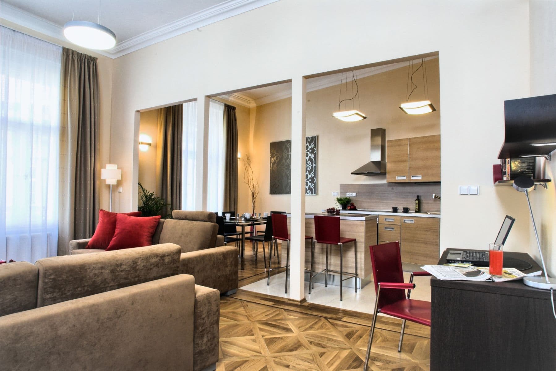 Prenájom bytu 90 m², Karoliny Světlé, Praha, Praha Prenájom bytu 90 m², Karoliny Světlé, Praha, Praha