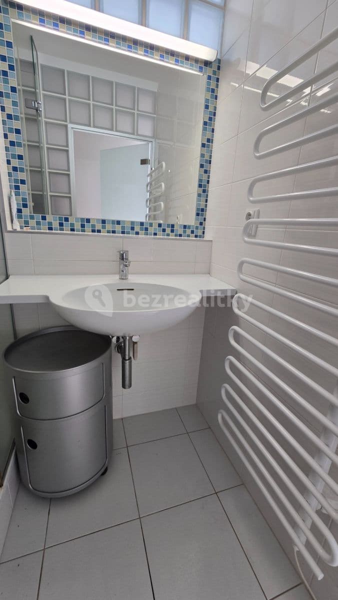 Prenájom bytu 2-izbový 51 m², Pavlovská, Praha, Praha Prenájom bytu 2-izbový 51 m², Pavlovská, Praha, Praha