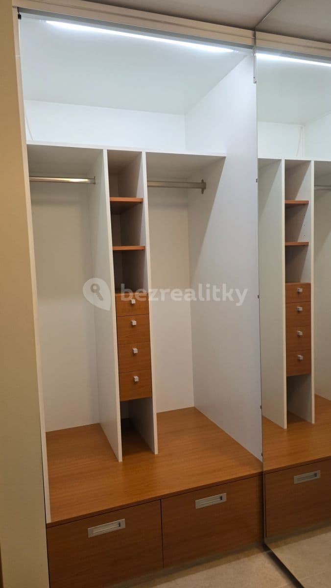 Prenájom bytu 2-izbový 51 m², Pavlovská, Praha, Praha Prenájom bytu 2-izbový 51 m², Pavlovská, Praha, Praha