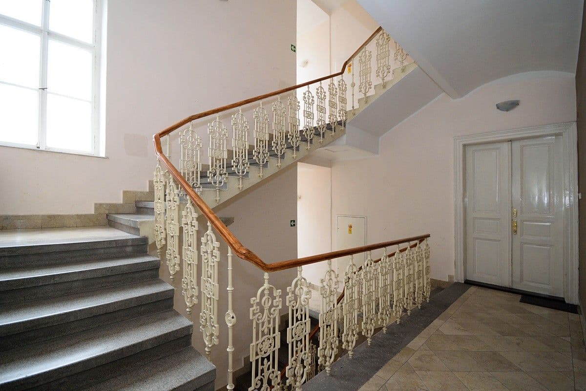 Prenájom bytu 1-izbový 33 m², Hálkova, Praha, Praha Prenájom bytu 1-izbový 33 m², Hálkova, Praha, Praha