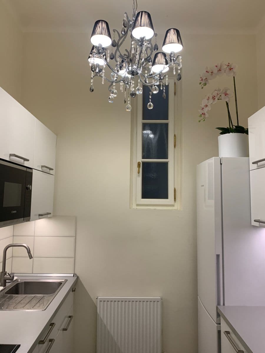 Prenájom bytu 1-izbový 33 m², Hálkova, Praha, Praha Prenájom bytu 1-izbový 33 m², Hálkova, Praha, Praha