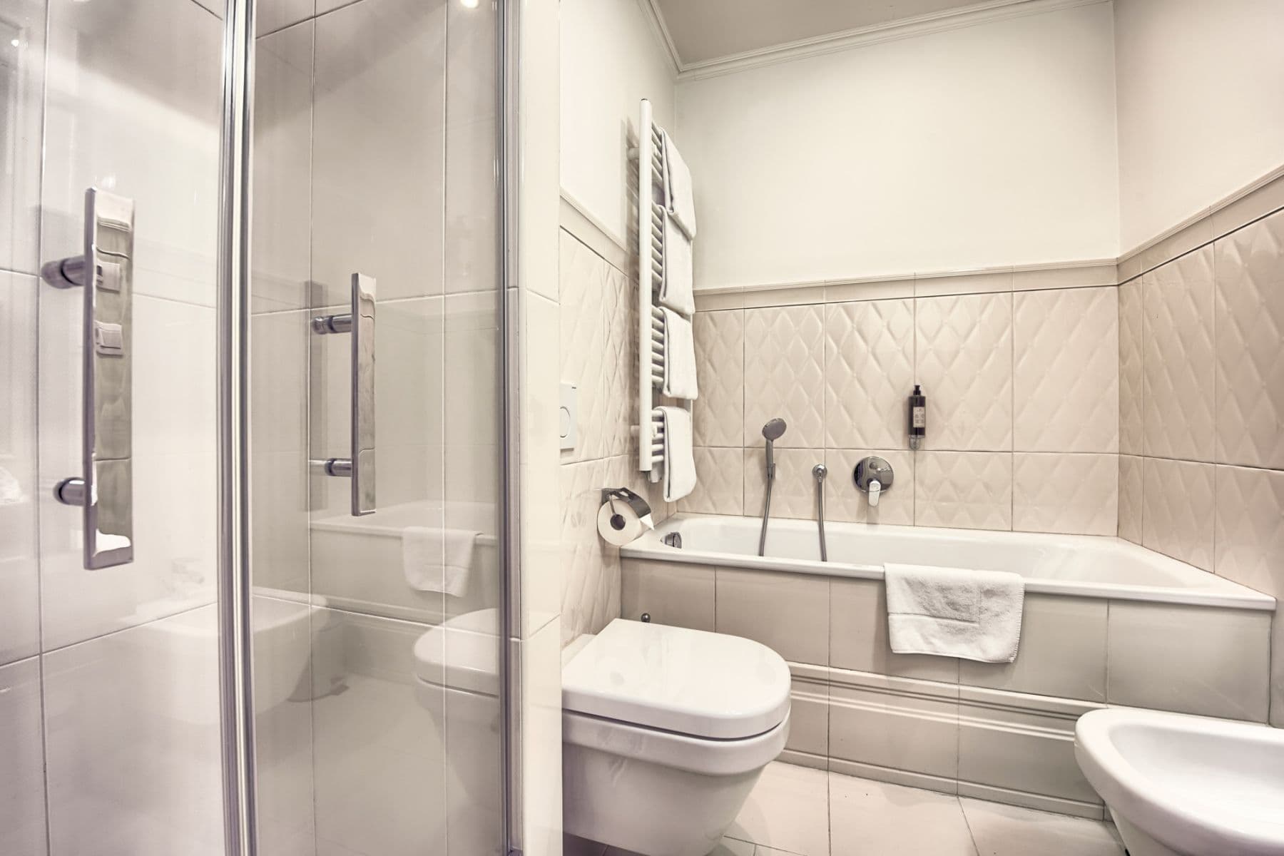 Prenájom bytu 100 m², U Milosrdných, Praha, Praha Prenájom bytu 100 m², U Milosrdných, Praha, Praha