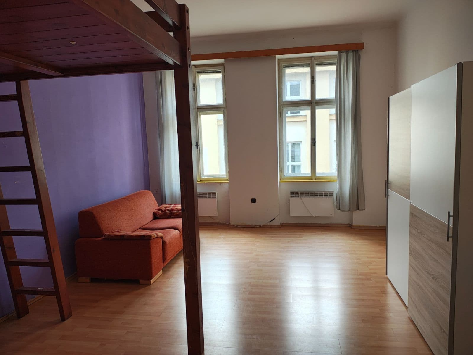 Prenájom bytu 2-izbový 69 m², 9. května, Tábor, Jihočeský kraj Prenájom bytu 2-izbový 69 m², 9. května, Tábor, Jihočeský kraj